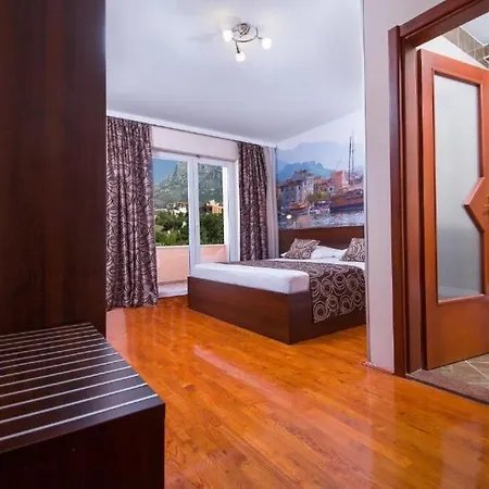 Apartment Arte Makarska