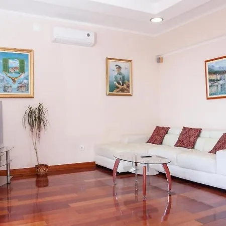 Apartment Arte *